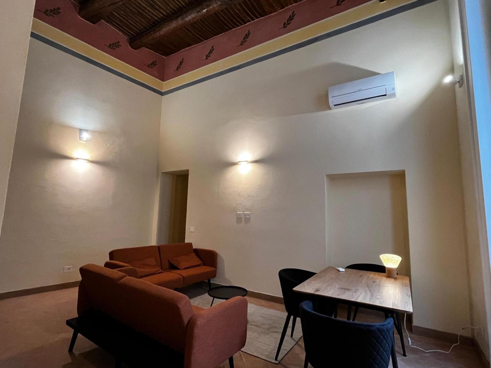 Apartment Domus Ars San Gregorio Armeno 41 Naples