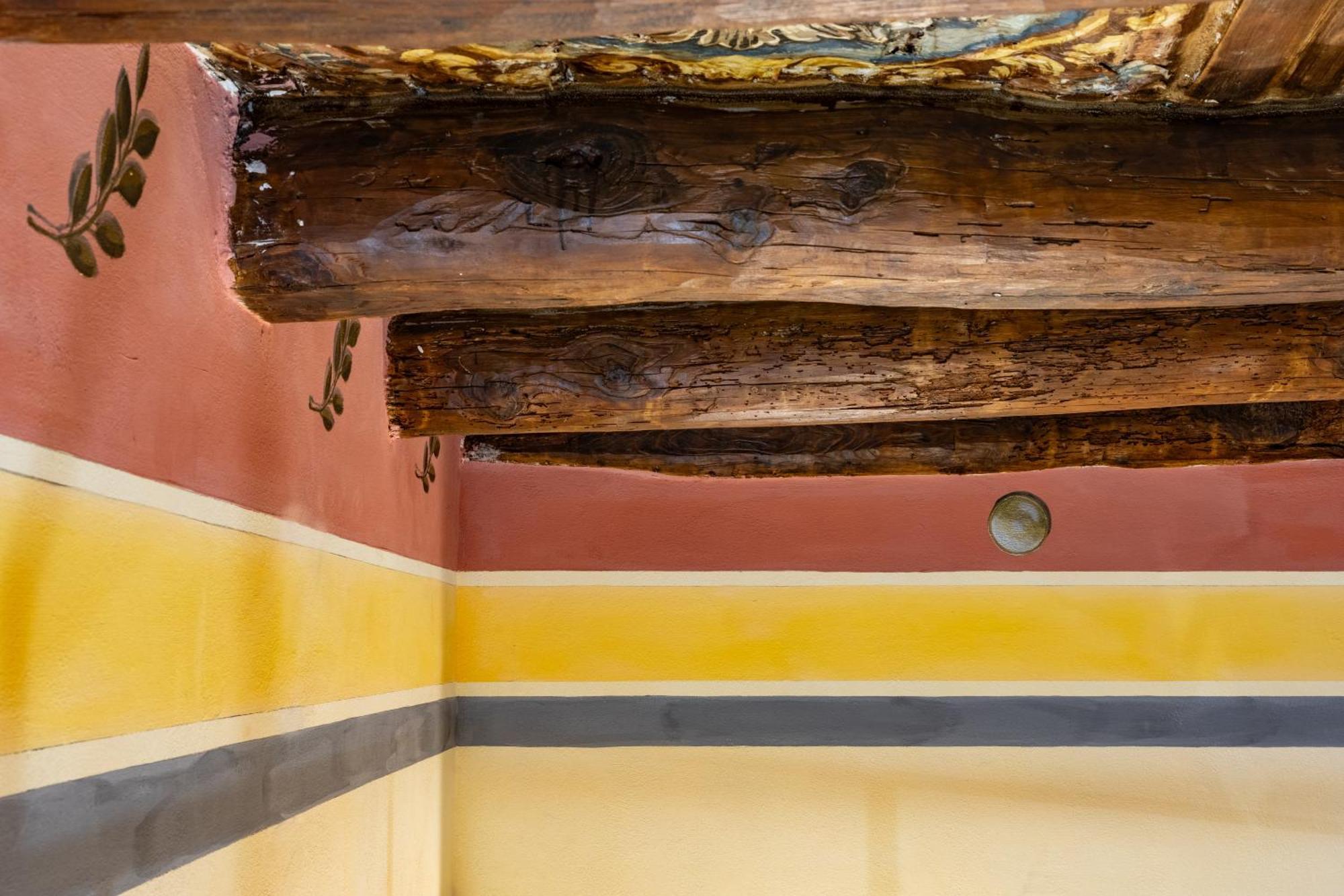 Domus Ars San Gregorio Armeno 41 *
